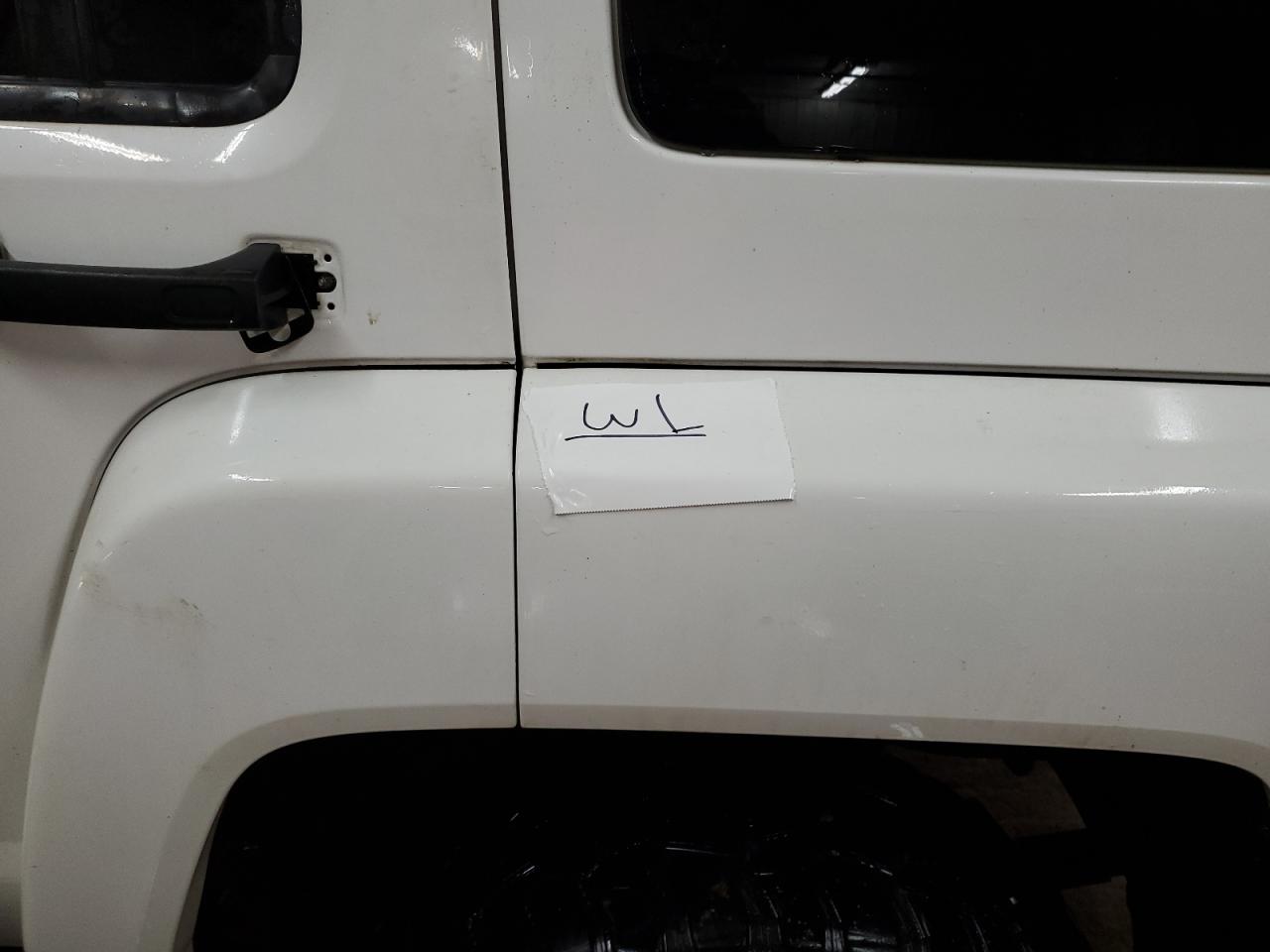 2007 Hummer H3 VIN 5GTDN13EX78111742 Copart auction photo, water/flood / minor dent/scratches damage thumbnail 13