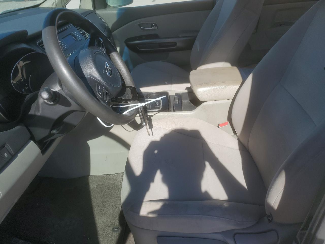 2015 KIA Sedona VIN KNDMA5C13F6022077 Copart auction photo, front end damage thumbnail 7