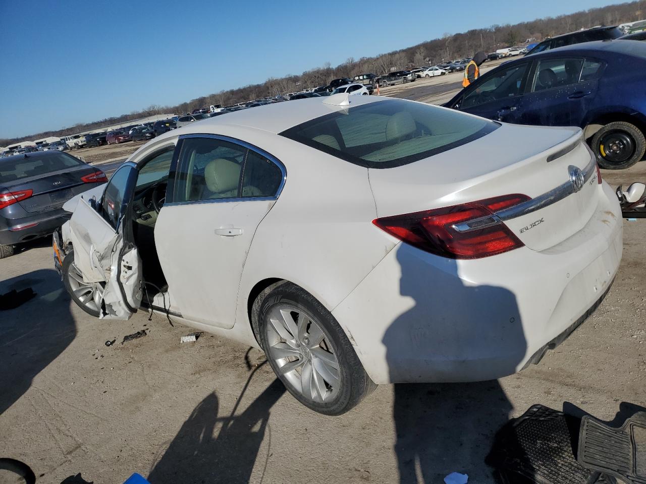 2016 Buick Regal VIN 2G4GS5GX4G9137642 Copart auction photo, front end / side damage thumbnail 2