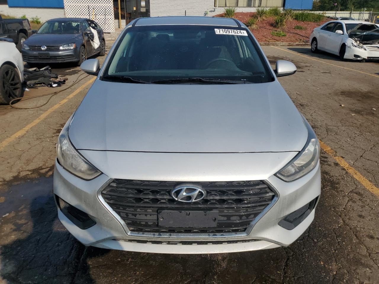 2018 Hyundai Accent VIN 3KPC24A3XJE020935 Copart auction photo, rear end / side damage thumbnail 5