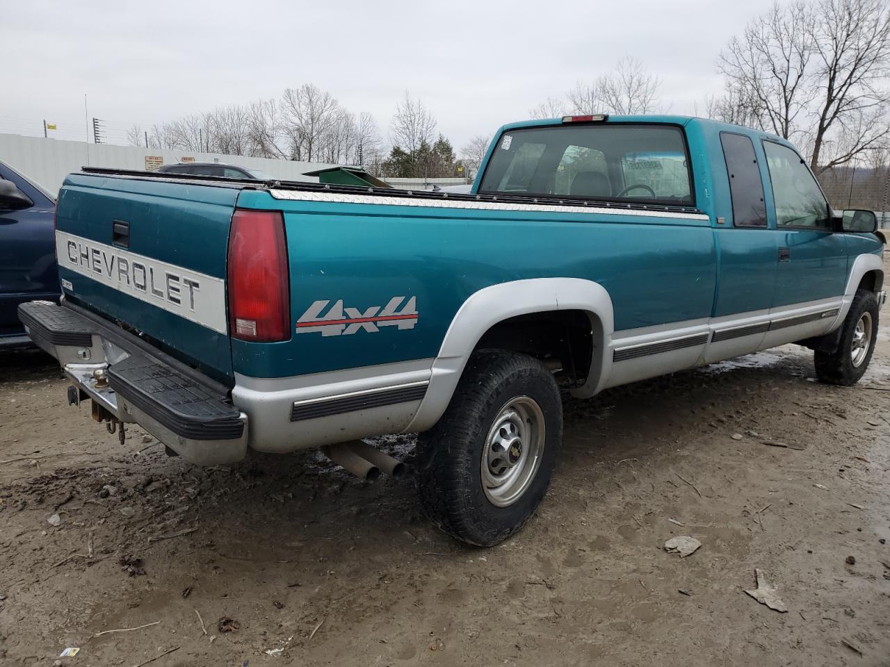 1995 Chevrolet GMT-400 VIN 1GCGK29K1SE153274 Copart auction photo, rear end damage thumbnail 3