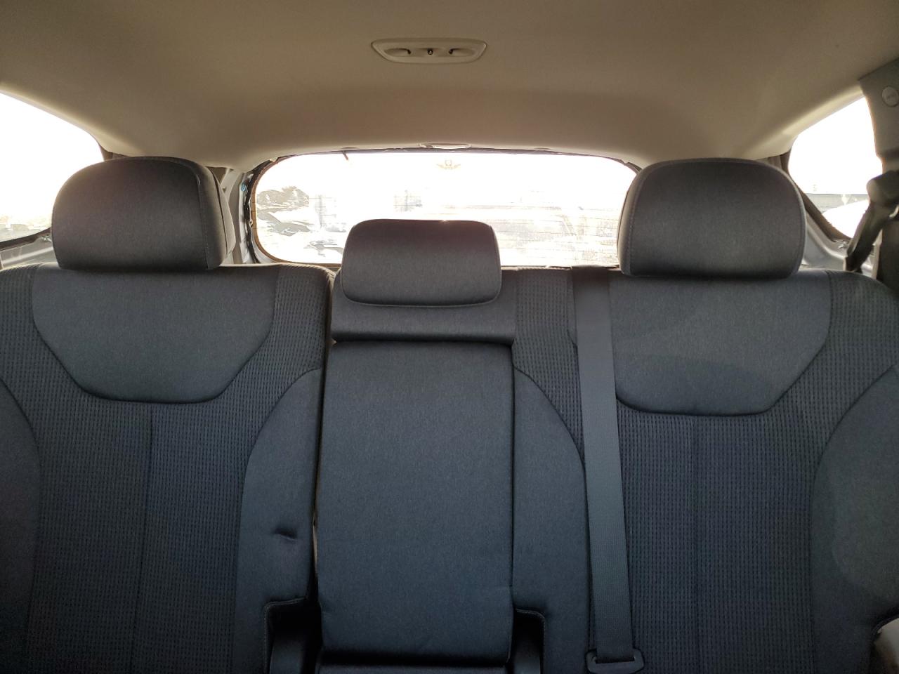 2022 Hyundai Santa Fe VIN 5NMS64AJ1NH422596 Copart auction photo, rear end / minor dent/scratches damage thumbnail 10