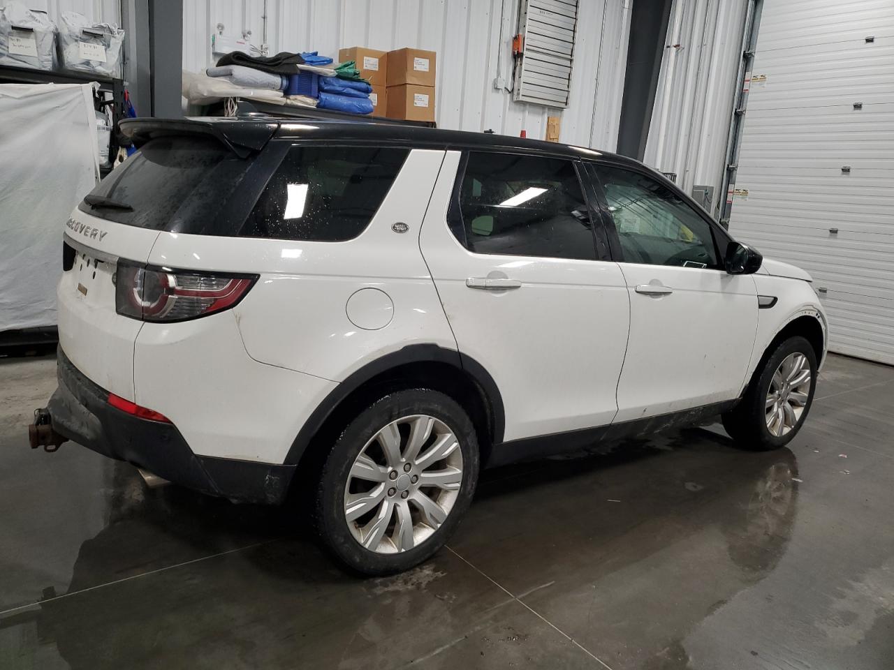 2016 Land Rover Discovery VIN SALCT2BG8GH598191 Copart auction photo, minor dent/scratches / normal wear damage thumbnail 3