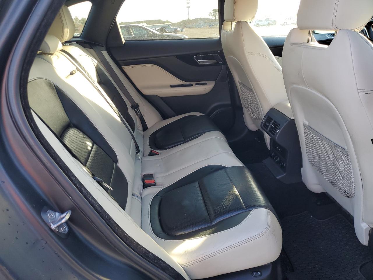 2018 Jaguar F-Pace VIN SADCM2FV8JA288365 Copart auction photo, front end / minor dent/scratches damage thumbnail 11
