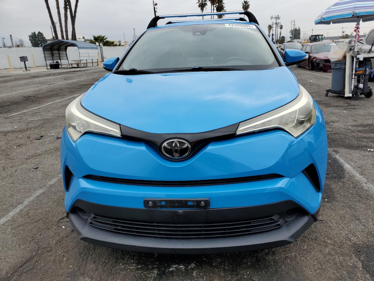 2019 Toyota C-HR VIN JTNKHMBX3K1046126 Copart auction photo, side / rear end damage thumbnail 5
