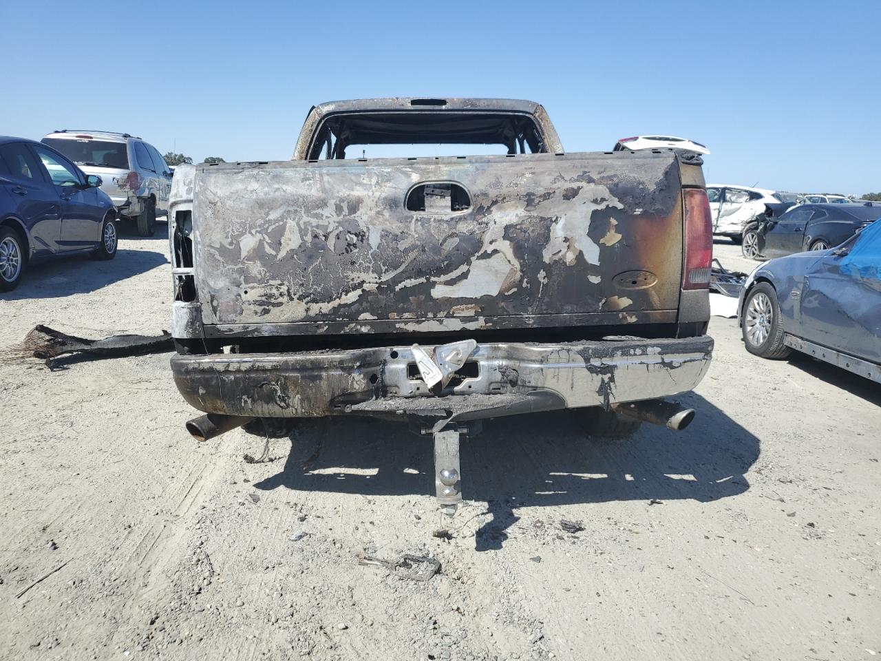 1999 Ford F250 VIN 1FTNX20S6XED95393 Copart auction photo, burn damage thumbnail 6
