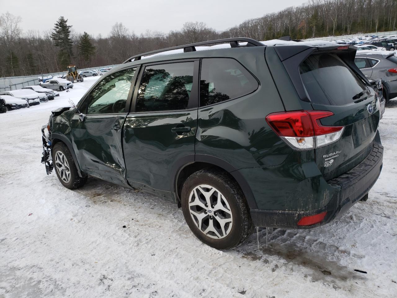 2024 Subaru Forester VIN JF2SKADC8RH418528 Copart auction photo, front end / side damage thumbnail 2