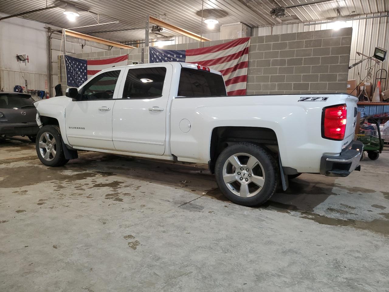 2018 Chevrolet Silverado VIN 1GCUKREC8JF200108 Copart auction photo, front end / minor dent/scratches damage thumbnail 2