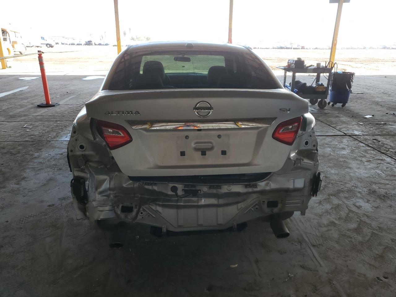2017 Nissan Altima VIN 1N4AL3AP8HC151516 Copart auction photo, rear end damage thumbnail 6