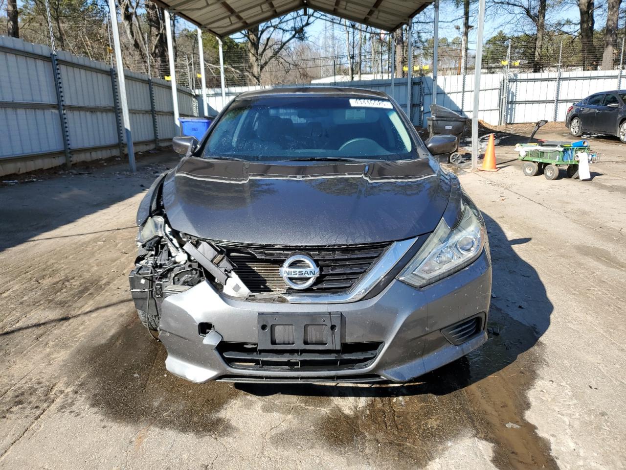 2017 Nissan Altima VIN 1N4AL3AP5HC136035 Copart auction photo, front end damage thumbnail 5