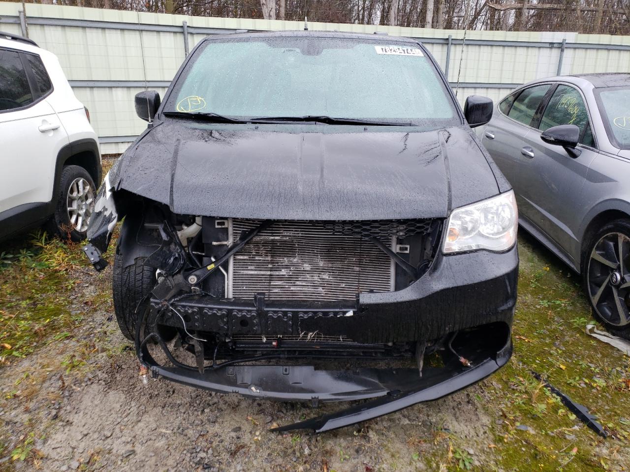 2020 Dodge Caravan VIN 2C4RDGCG3LR193932 Copart auction photo, front end damage thumbnail 5