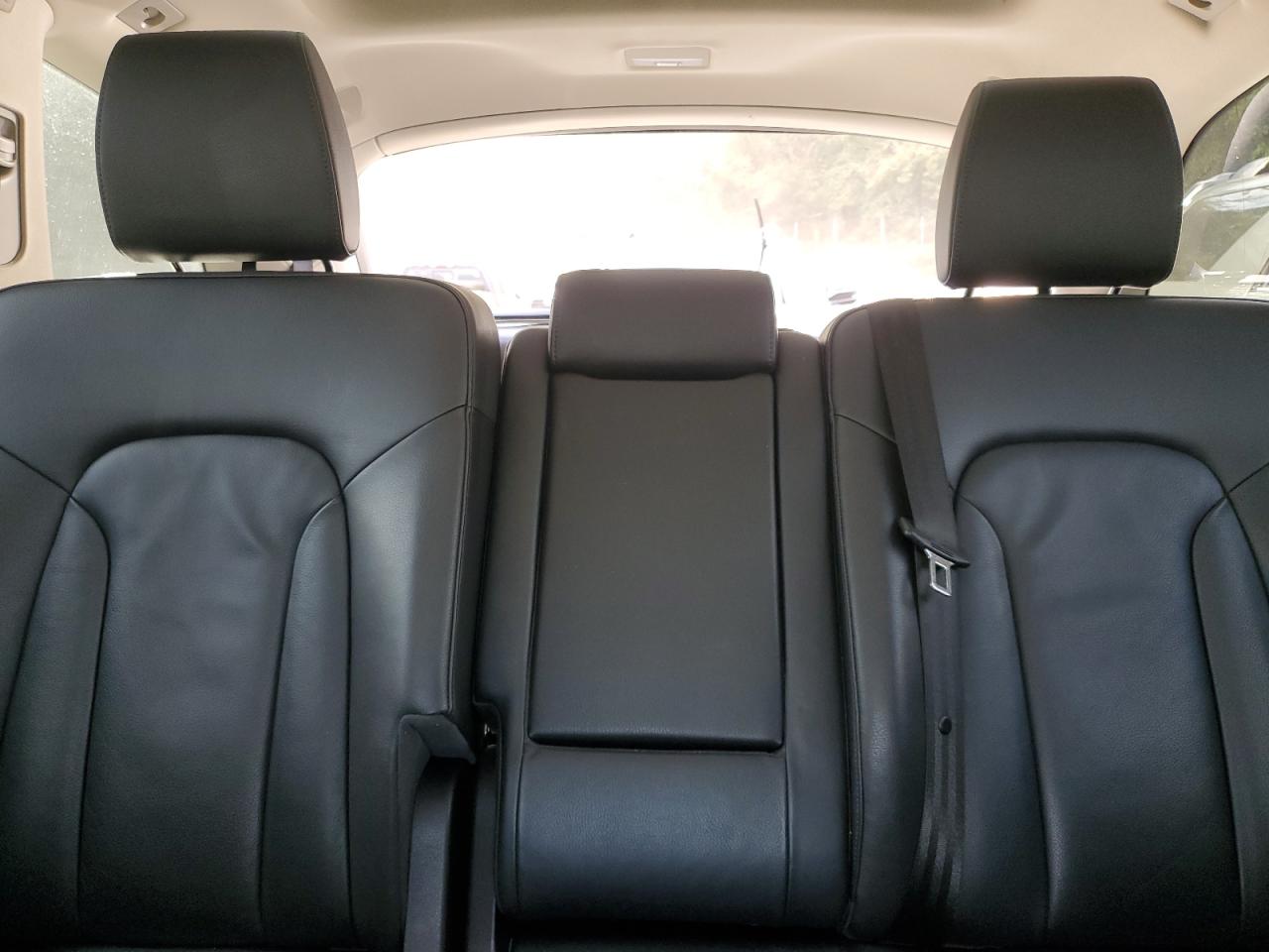 2015 Audi Q7 VIN WA1LGAFE9FD033172 Copart auction photo, vandalism / minor dent/scratches damage thumbnail 10