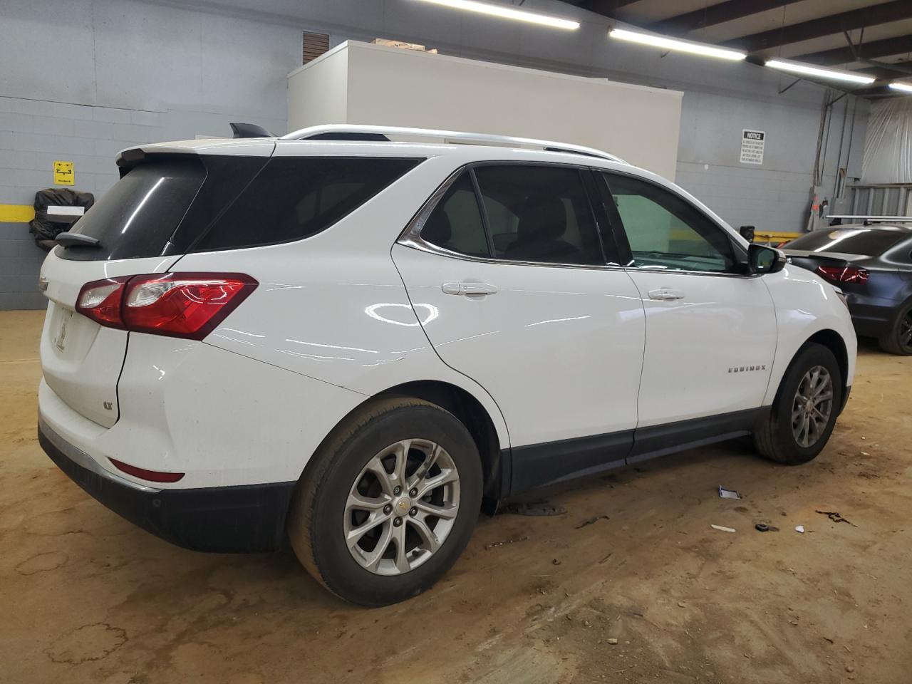 2018 Chevrolet Equinox VIN 2GNAXJEV3J6322187 Copart auction photo, all over damage thumbnail 3