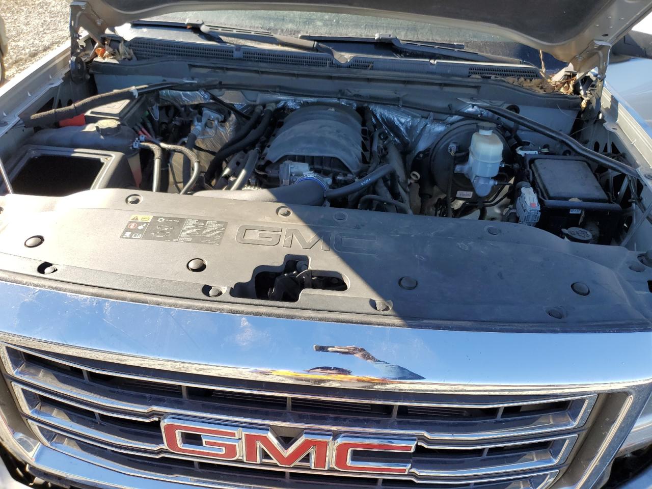 2015 GMC Sierra VIN 3GTU2UEC4FG298224 Copart auction photo, front end / side damage thumbnail 11