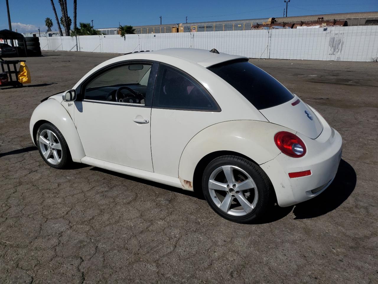 2008 Volkswagen Beetle VIN 3VWFW31C48M517228 Copart auction photo, burn - engine / minor dent/scratches damage thumbnail 2