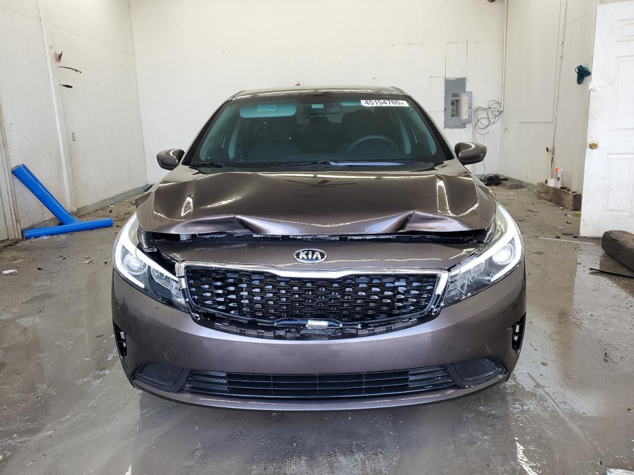 2017 KIA Forte VIN 3KPFL4A70HE080116 Copart auction photo, front end / minor dent/scratches damage thumbnail 5