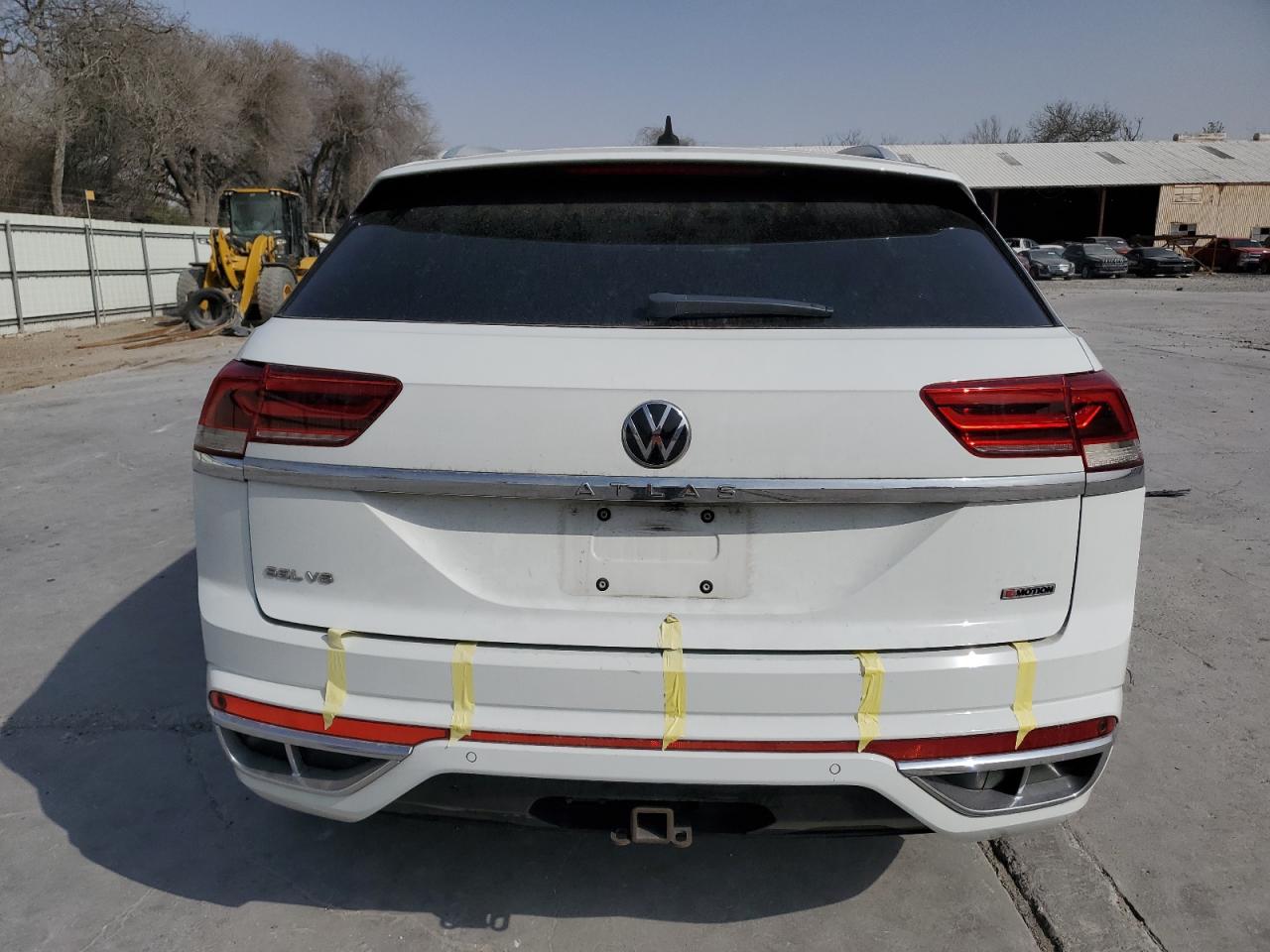 2020 Volkswagen Atlas VIN 1V2RE2CA1LC214599 Copart auction photo, undercarriage damage thumbnail 6