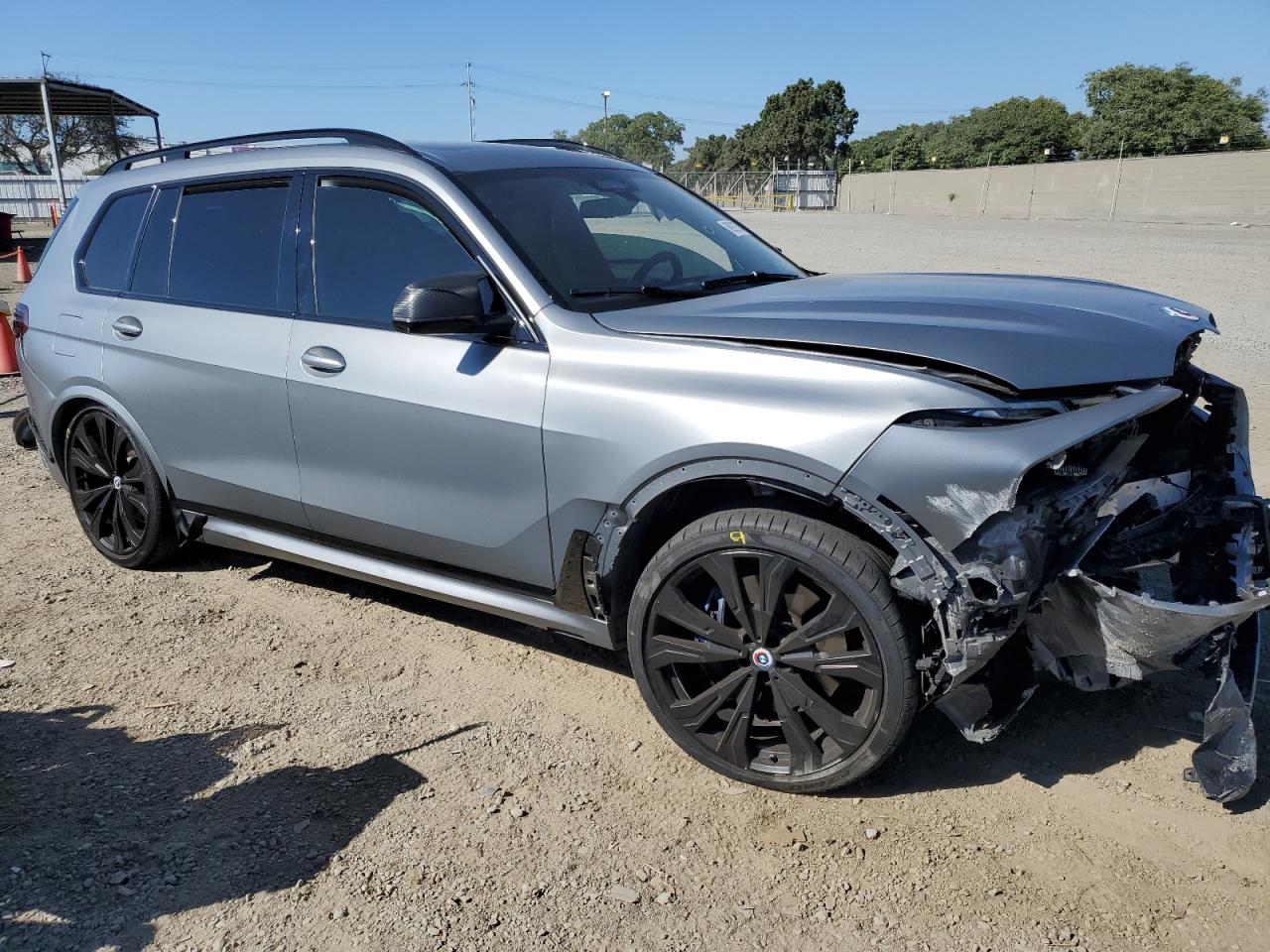 2023 BMW X7 VIN 5UX33EM0XP9N45266 Copart auction photo, front end / rear end damage thumbnail 4