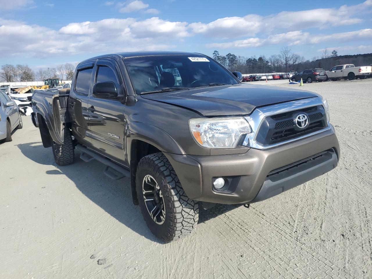 2015 Toyota Tacoma VIN 3TMLU4EN1FM189308 Copart auction photo, rear end / side damage thumbnail 4