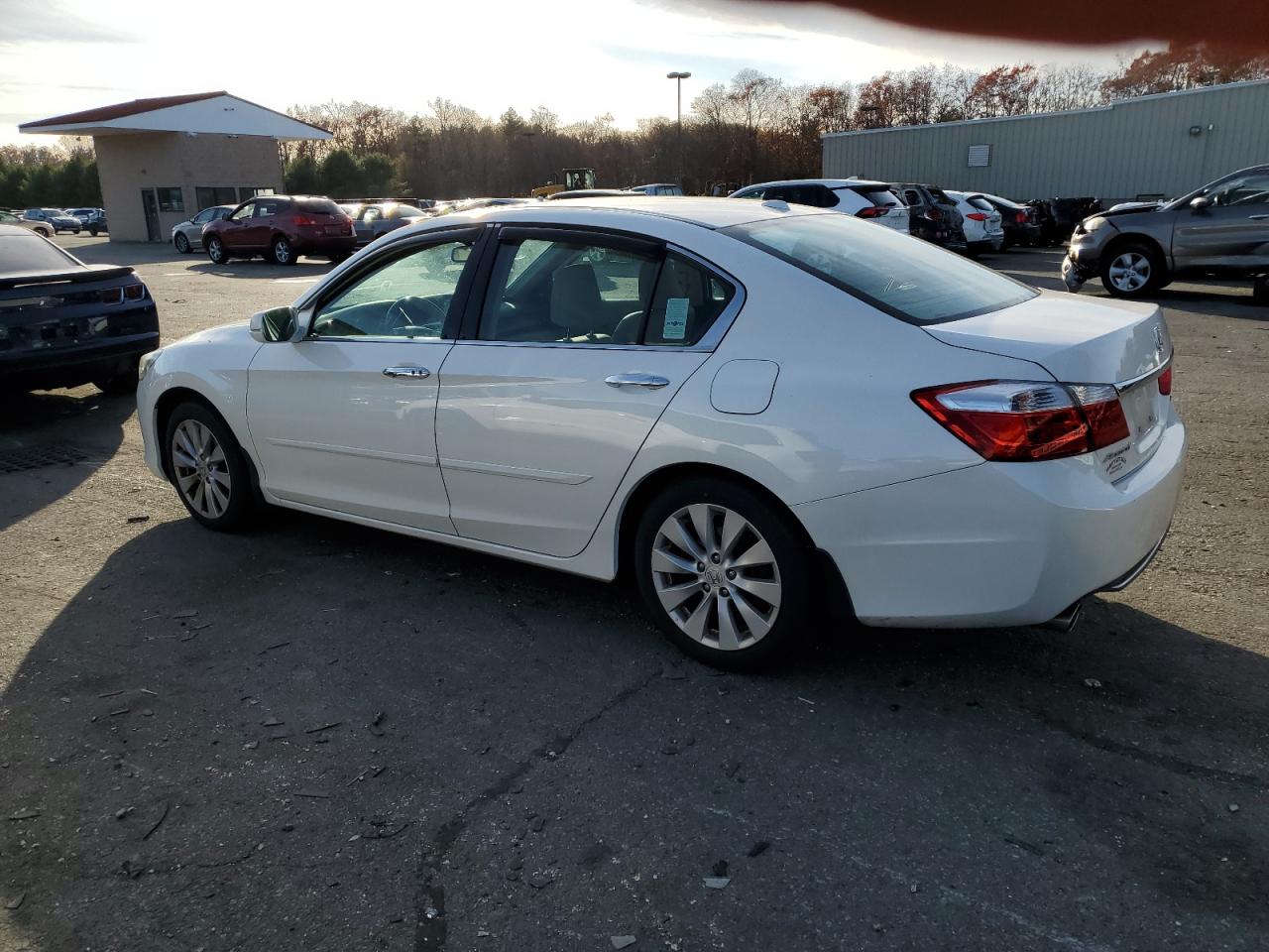 2015 Honda Accord VIN 1HGCR3F81FA035488 Copart auction photo, front end / minor dent/scratches damage thumbnail 2