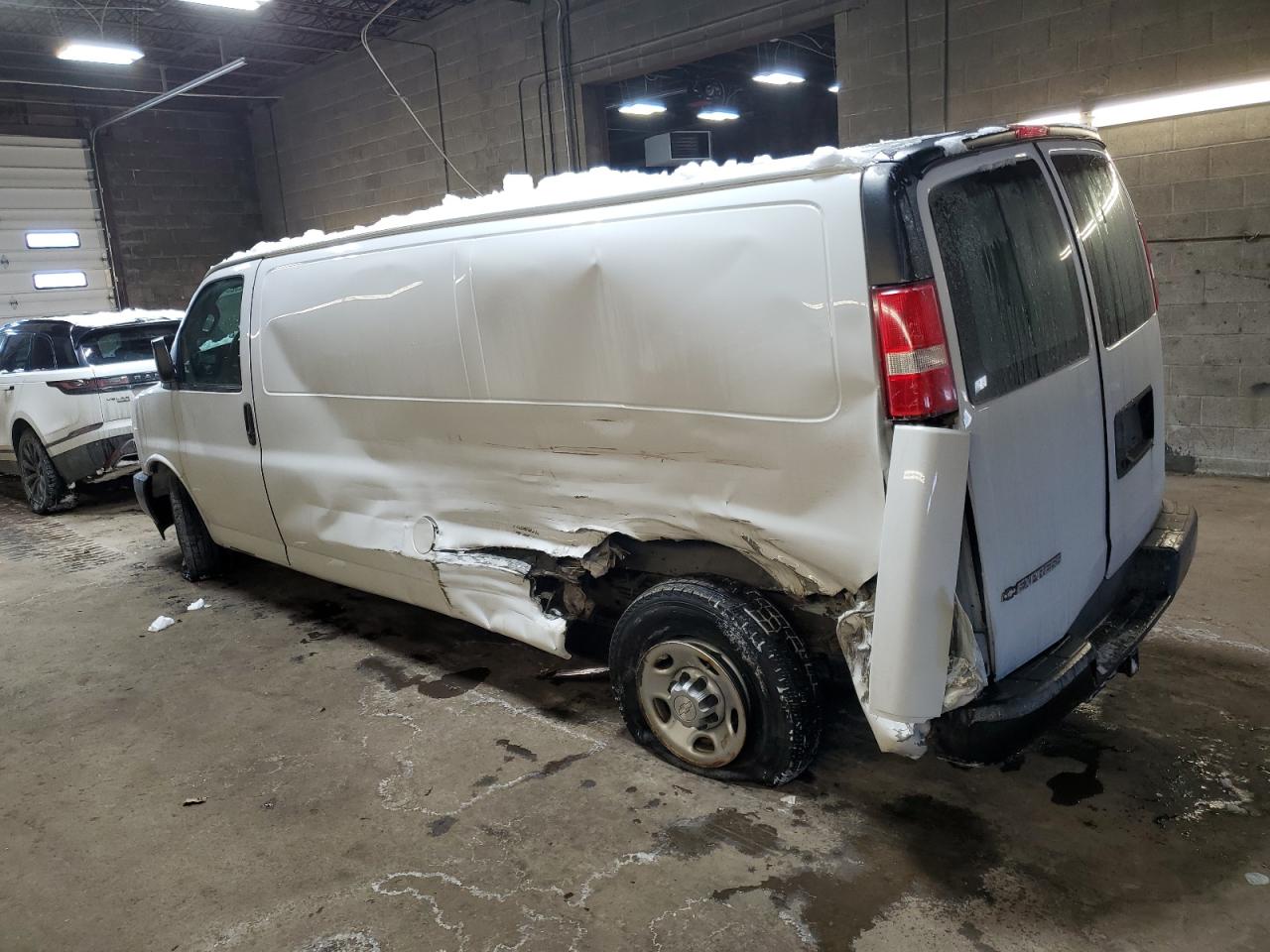 2018 Chevrolet Express VIN 1GCZGHFG6J1210166 Copart auction photo, side damage thumbnail 2