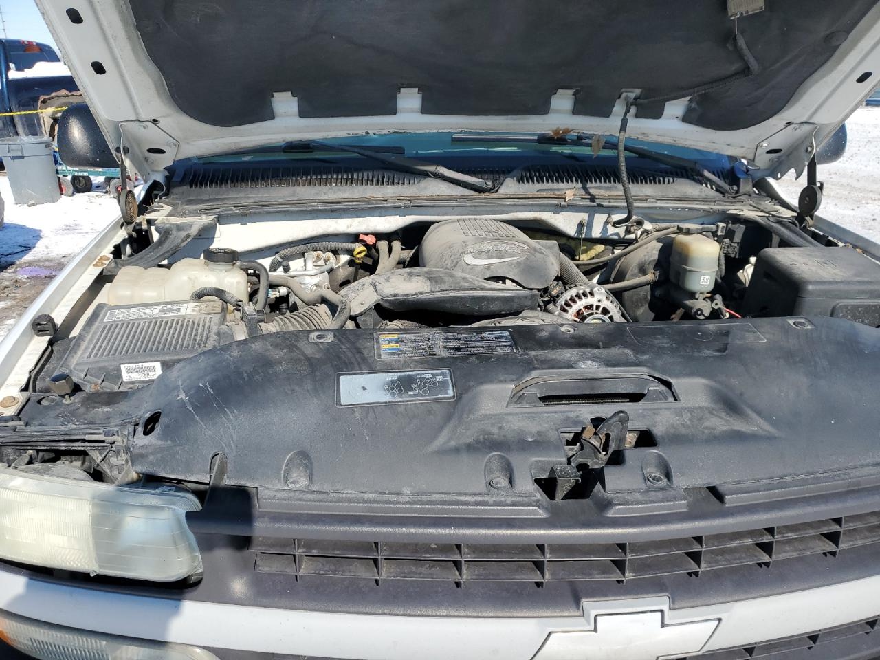 2002 Chevrolet Silverado VIN 1GCEC14ZX2Z321070 Copart auction photo, side / rear end damage thumbnail 11