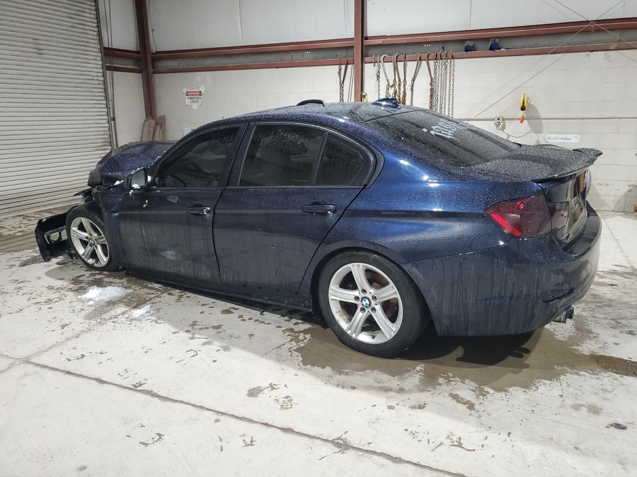2013 BMW 3er VIN WBA3B5G54DNS01041 Copart auction photo, front end / side damage thumbnail 2