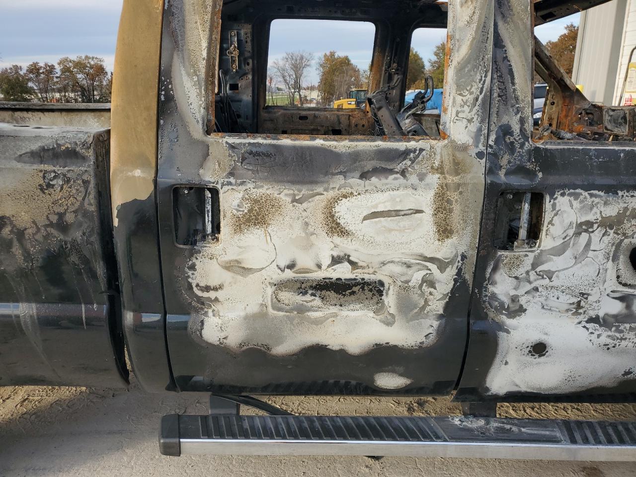 2013 Ford F250 VIN 1FT7W2B69DEB03937 Copart auction photo, burn damage thumbnail 10