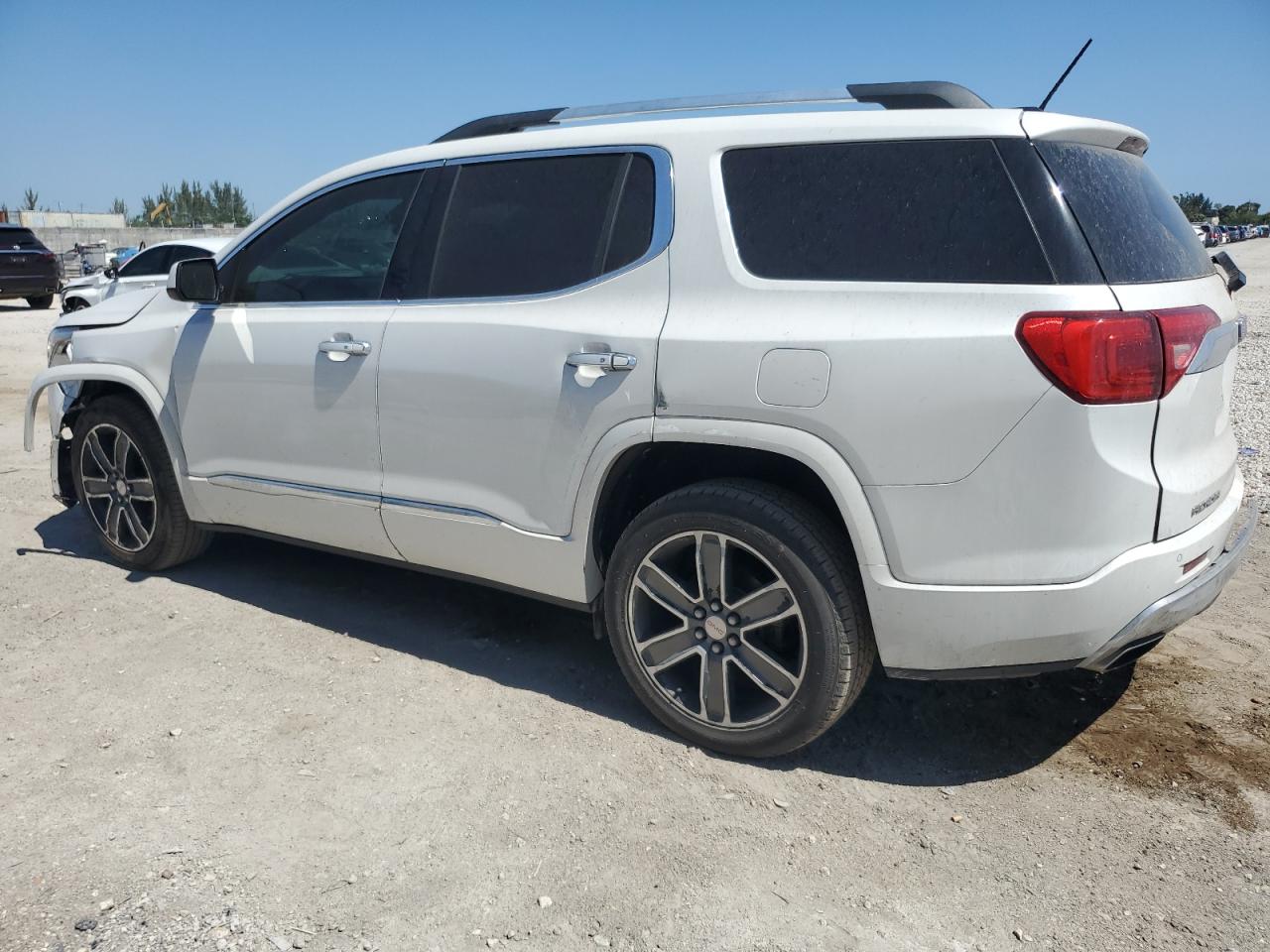 2017 GMC Acadia VIN 1GKKNPLS5HZ138984 Copart auction photo, front end / minor dent/scratches damage thumbnail 2
