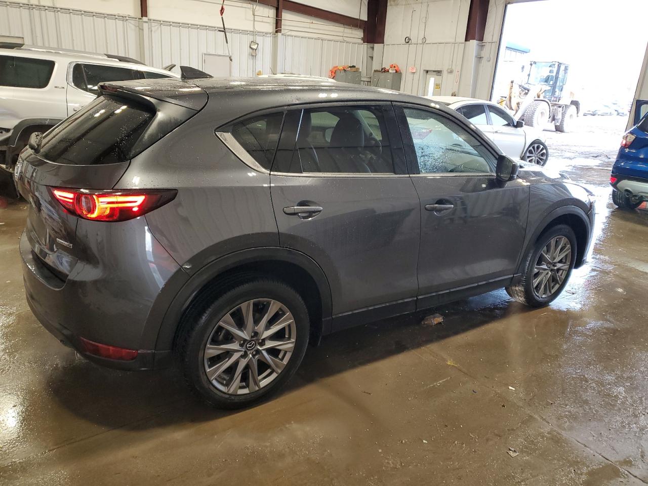 2021 Mazda CX-5 VIN JM3KFBDM6M0478372 Copart auction photo, front end damage thumbnail 3