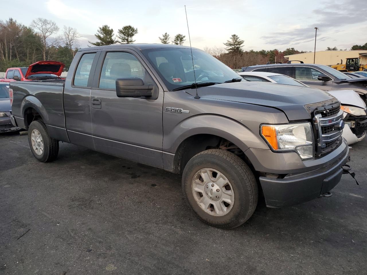 2013 Ford F-150 VIN 1FTFX1EF4DKE13901 Copart auction photo, front end / side damage thumbnail 4