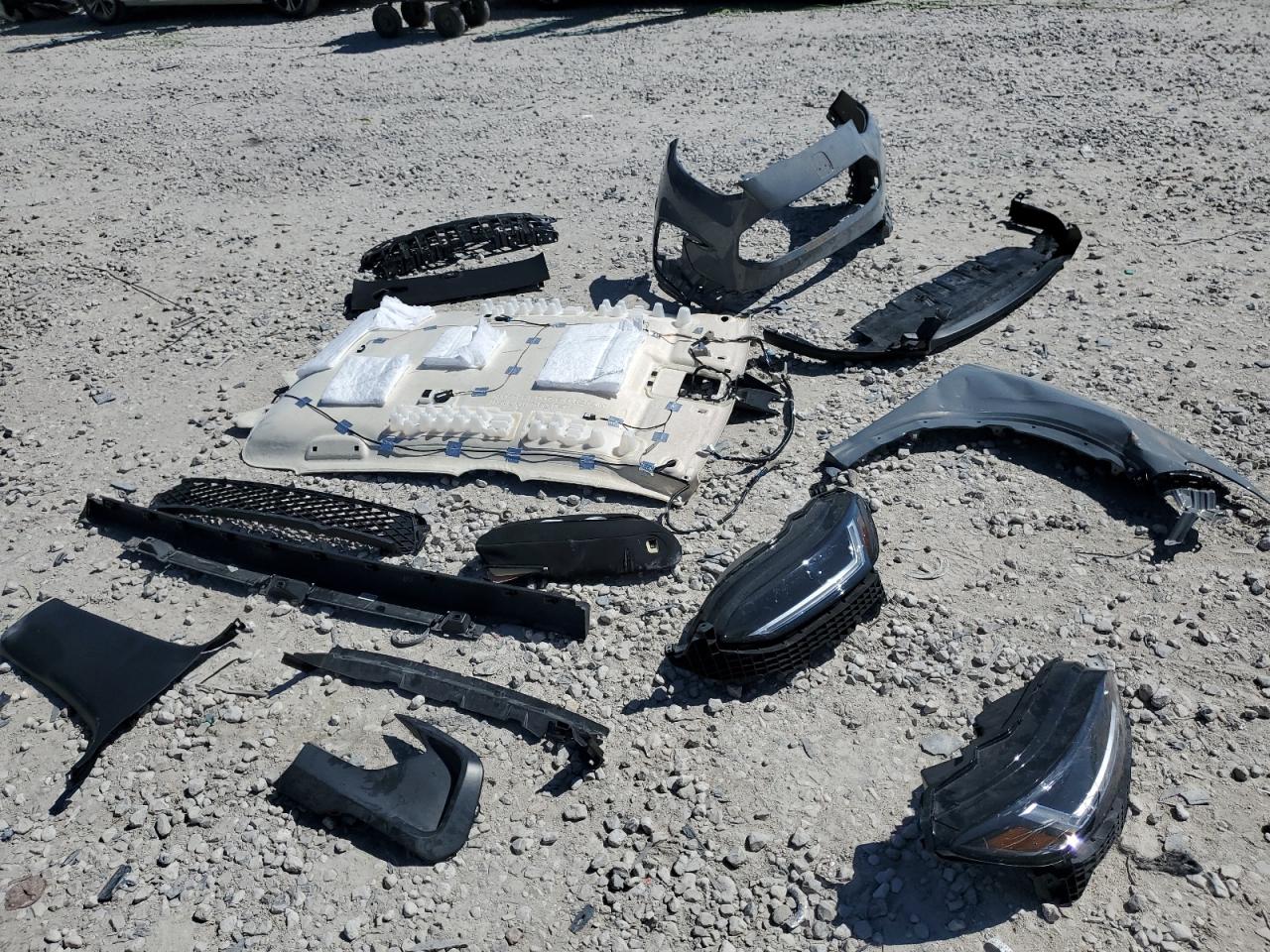 2025 Honda HR-V VIN 3CZRZ2H55SM714998 Copart auction photo, side / minor dent/scratches damage thumbnail 13