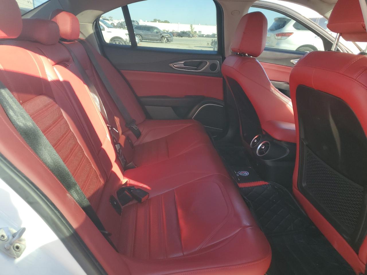 2018 Alfa Romeo Giulia VIN ZARFAEENXJ7565881 Copart auction photo, all over / minor dent/scratches damage thumbnail 10