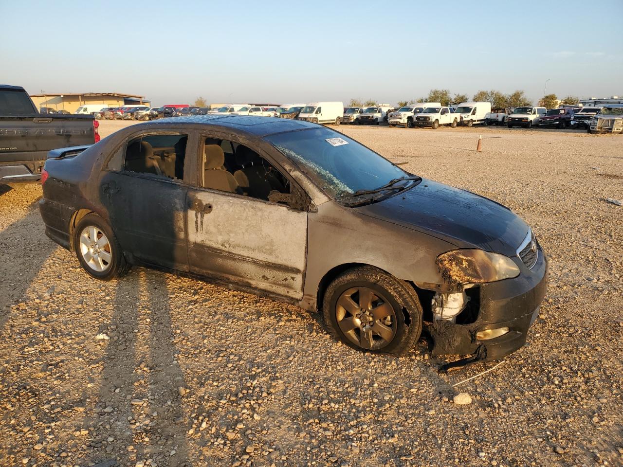 2008 Toyota Corolla VIN 1NXBR32E38Z036032 Copart auction photo, burn / front end damage thumbnail 4