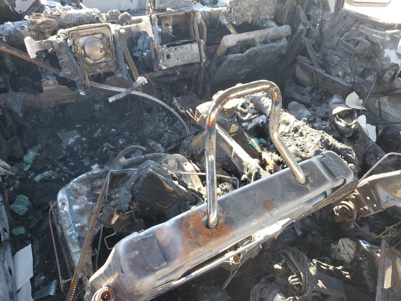 2011 Ford F-150 VIN 1FTFW1ET4BFB59041 Copart auction photo, burn damage thumbnail 8