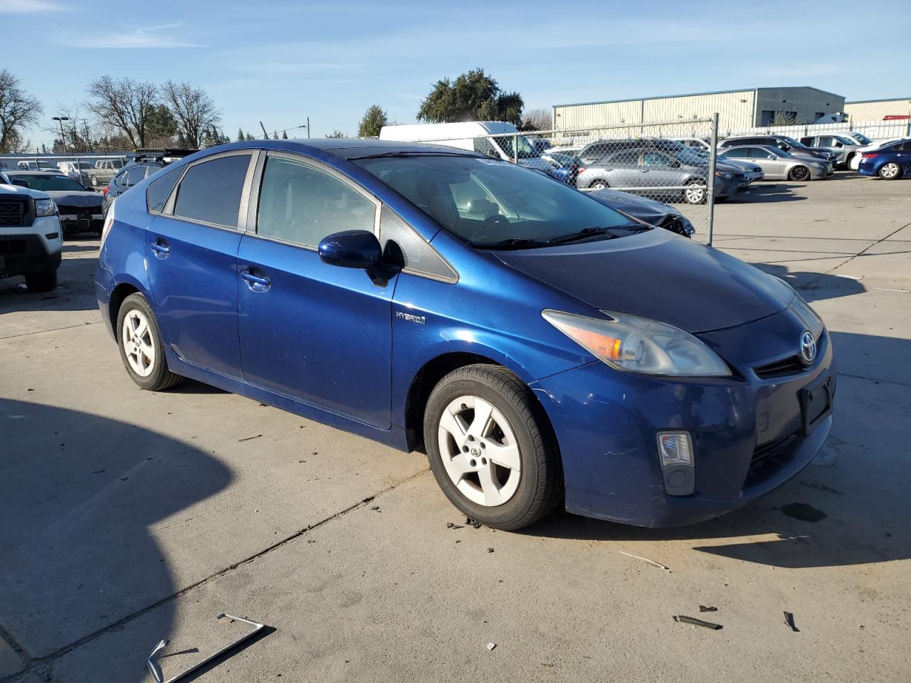 2011 Toyota Prius VIN JTDKN3DU5B0318143 Copart auction photo, minor dent/scratches damage thumbnail 4