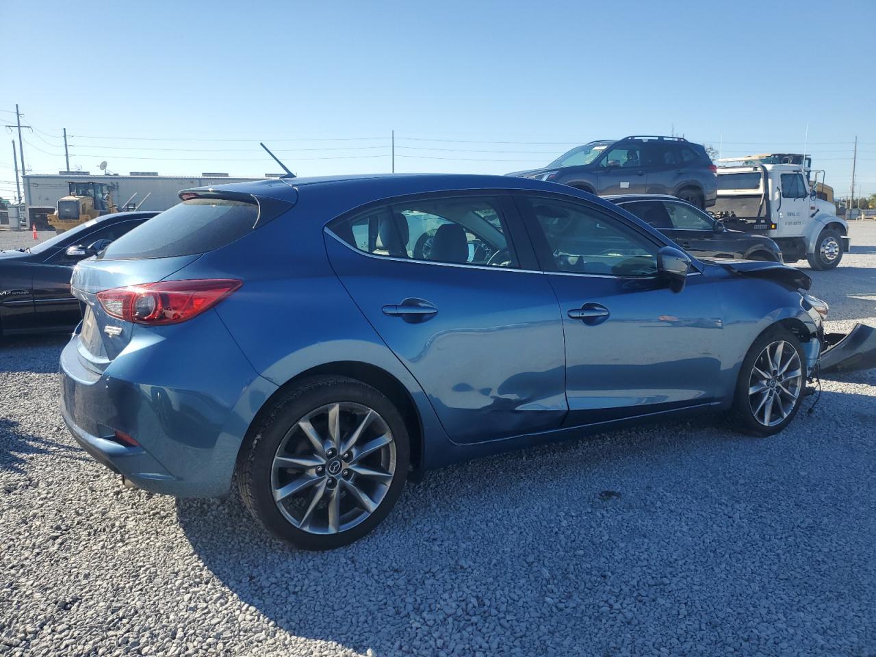 2018 Mazda 3 VIN 3MZBN1L33JM237941 Copart auction photo, front end damage thumbnail 3