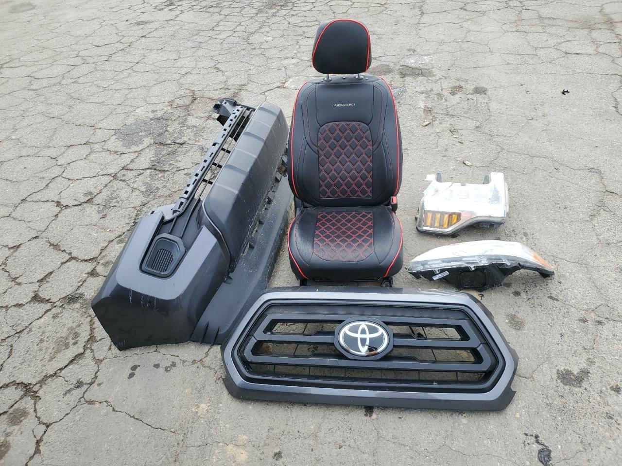 2021 Toyota Tacoma VIN 3TMCZ5AN7MM370262 Copart auction photo, front end / side damage thumbnail 12