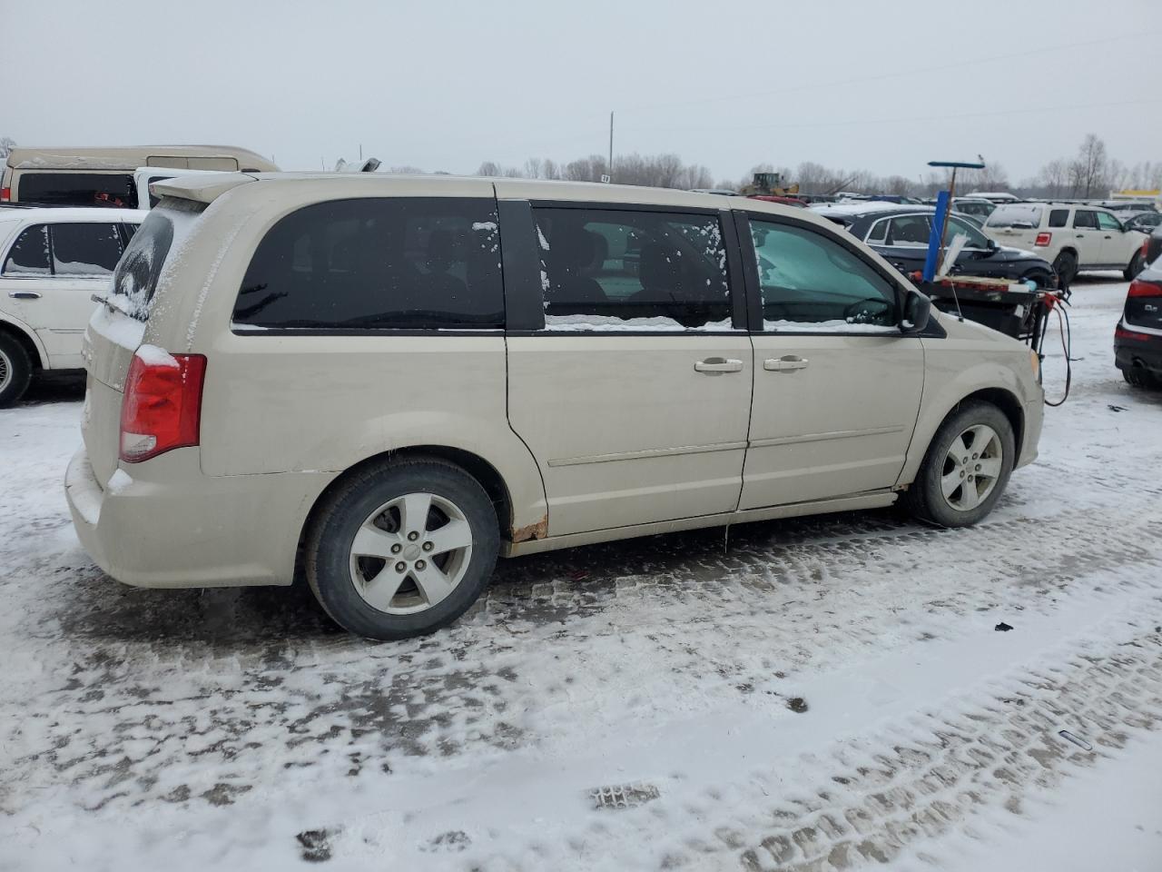 2013 Dodge Caravan VIN 2C4RDGBG7DR649742 Copart auction photo, front end damage thumbnail 3
