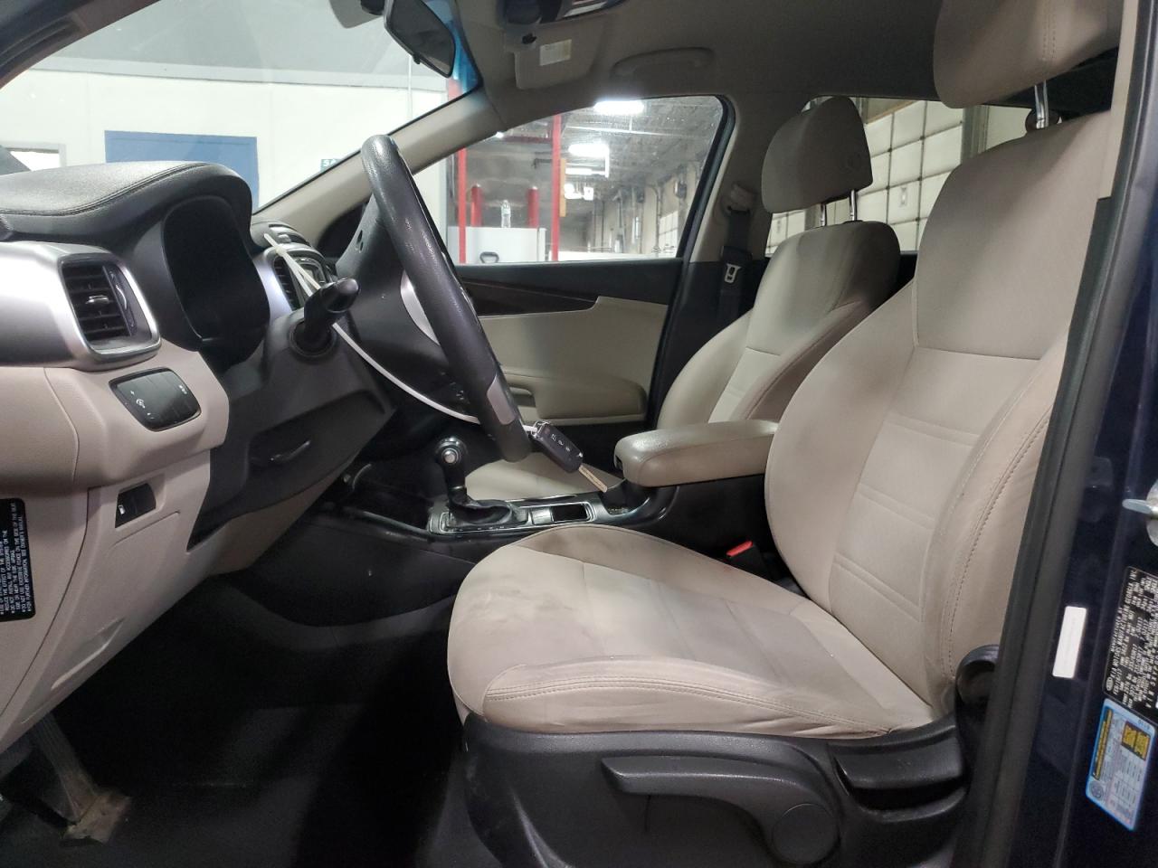 2017 KIA Sorento VIN 5XYPGDA54HG319807 Copart auction photo, all over damage thumbnail 7