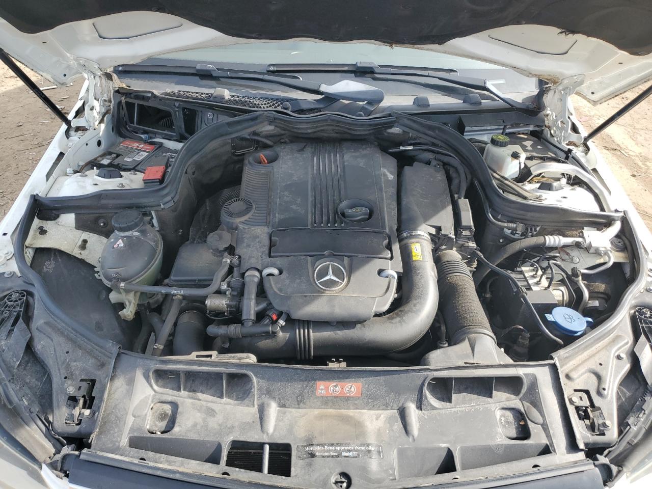 2014 Mercedes-Benz C-klasse VIN WDDGF4HB0EA954197 Copart auction photo, rear end damage thumbnail 11
