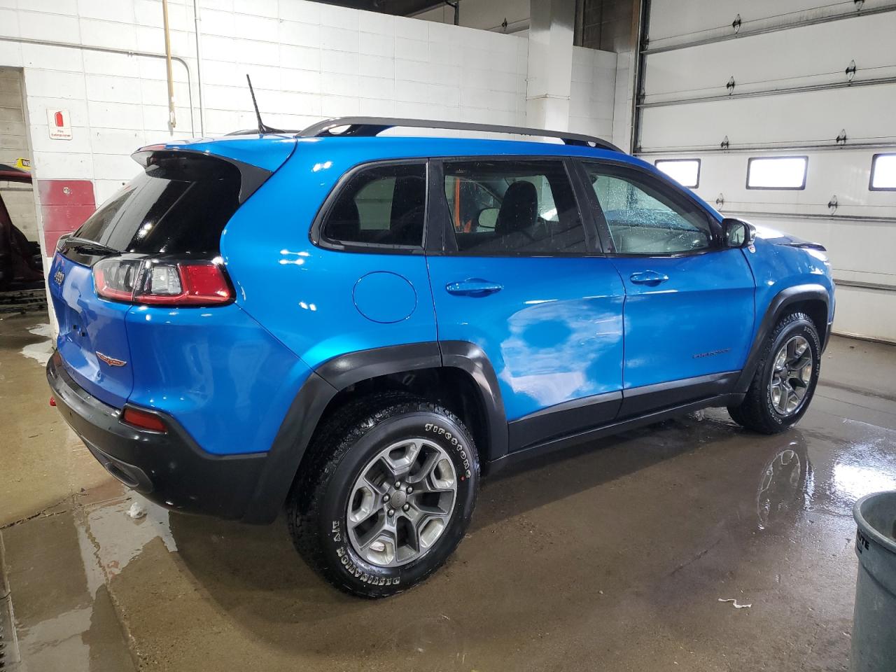 2019 Jeep Cherokee VIN 1C4PJMBX9KD361168 Copart auction photo, front end damage thumbnail 3