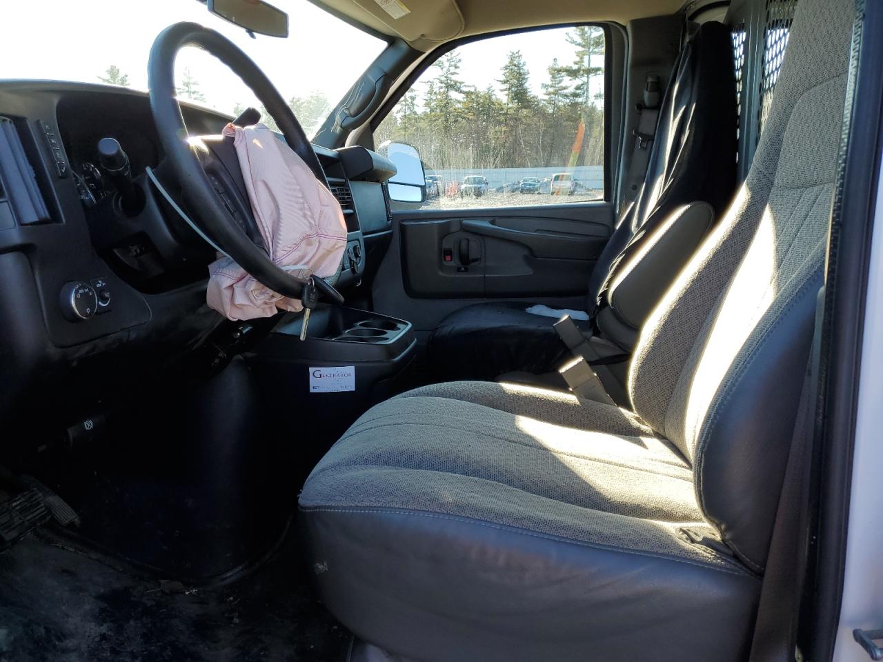 2015 Chevrolet Express VIN 1GCWGFCFXF1243102 Copart auction photo, front end / side damage thumbnail 7