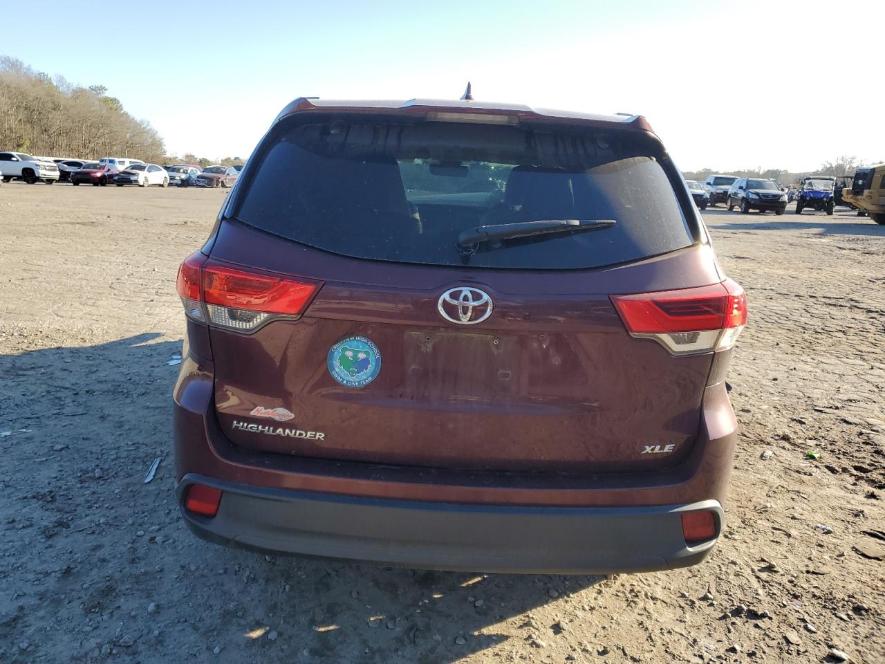 2017 Toyota Highlander VIN 5TDKZRFH2HS220393 Copart auction photo, front end damage thumbnail 6