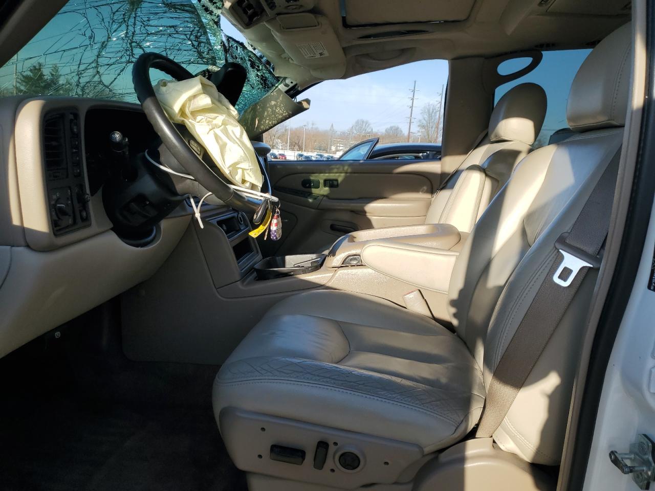 2005 GMC Yukon VIN 1GKEK13T15J222211 Copart auction photo, rollover damage thumbnail 7
