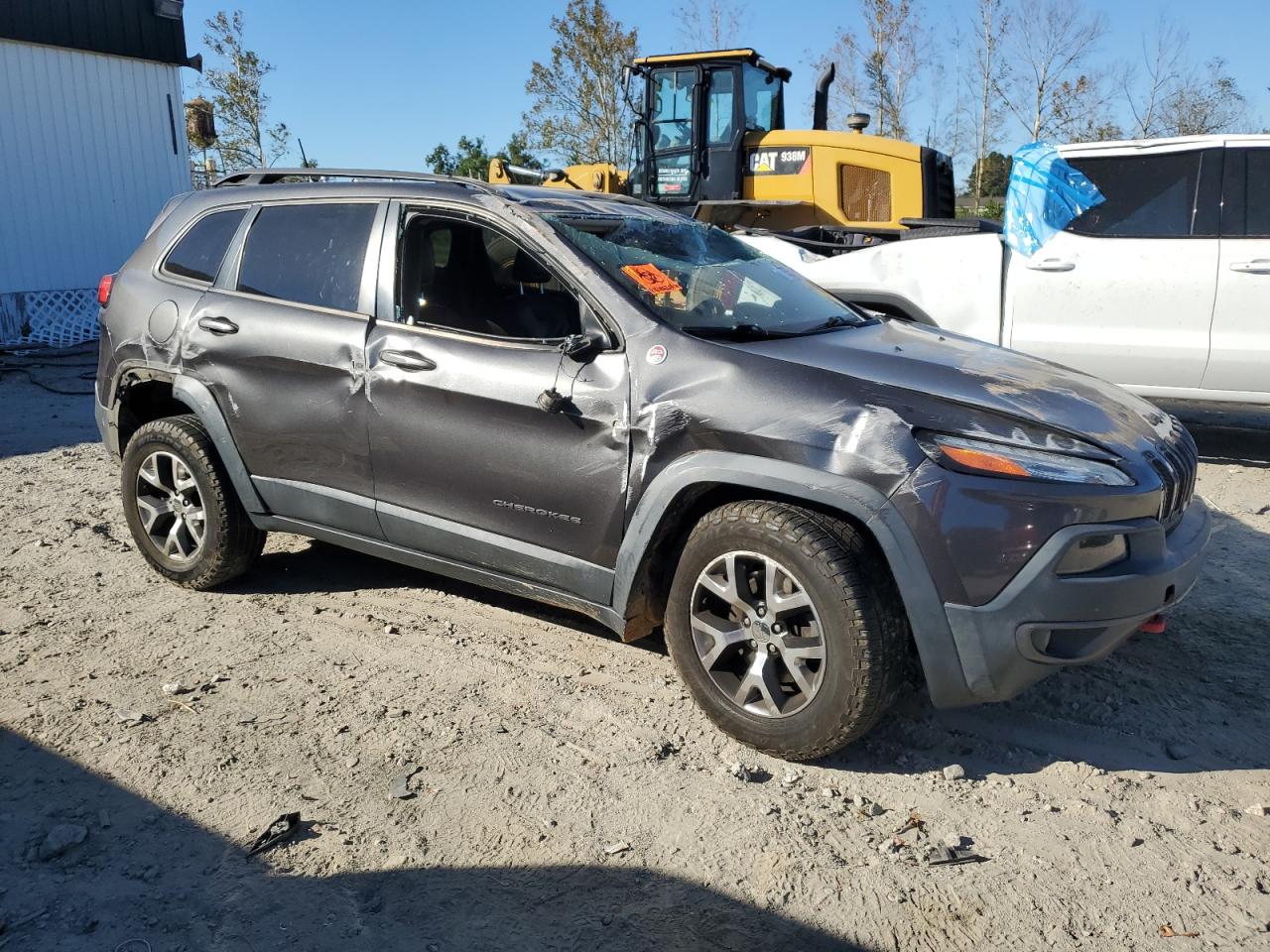 2015 Jeep Cherokee VIN 1C4PJMBS6FW582743 Copart auction photo, rollover / mechanical damage thumbnail 4