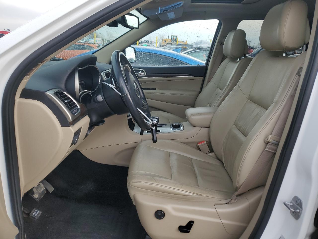 2015 Jeep Grand Cherokee VIN 1C4RJFBG6FC767747 Copart auction photo, rear end / minor dent/scratches damage thumbnail 7