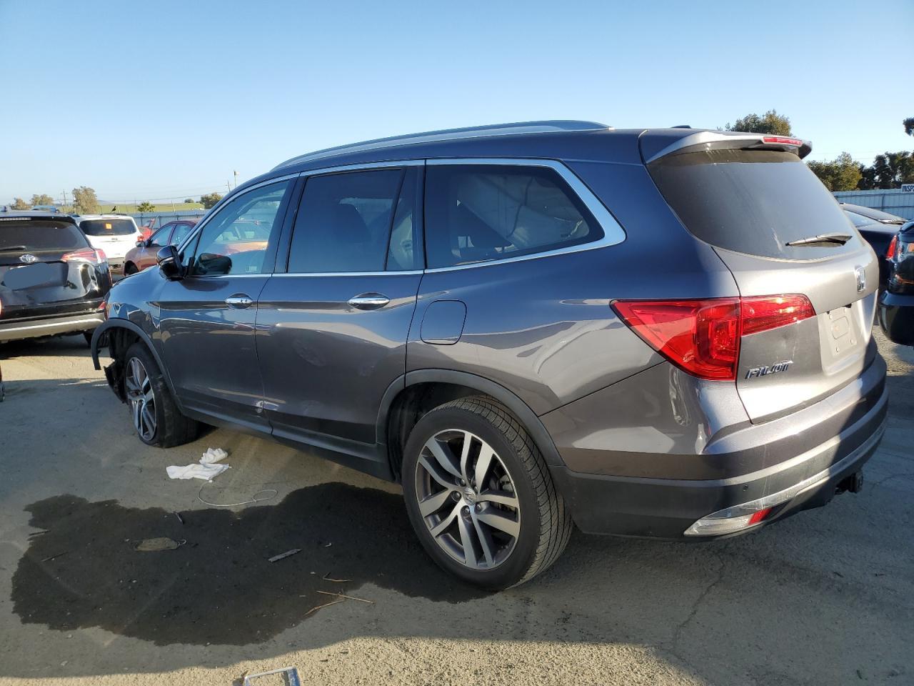 2017 Honda Pilot VIN 5FNYF6H98HB095119 Copart auction photo, all over damage thumbnail 2