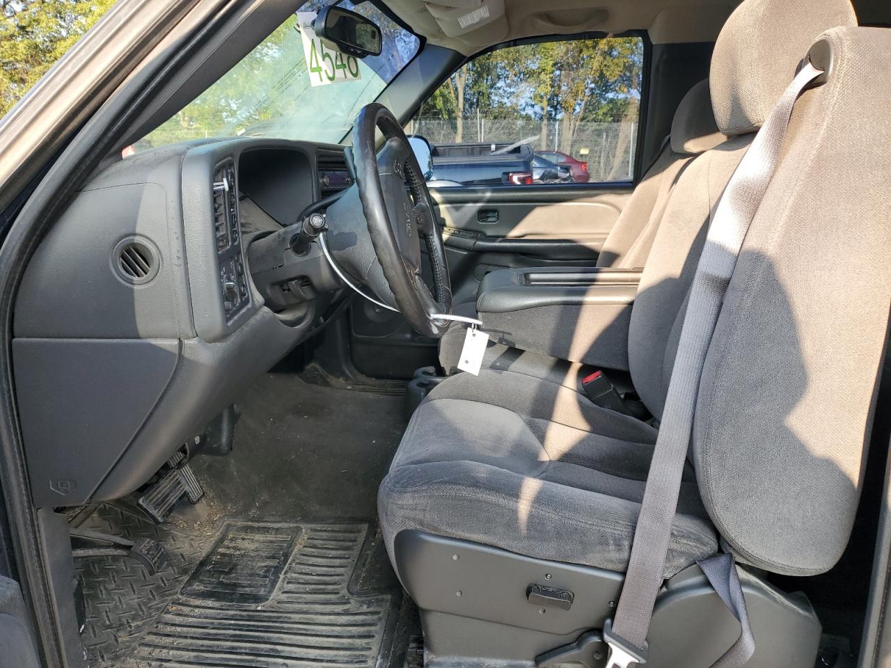 2005 GMC Sierra VIN 1GTEK19Z15Z298763 Copart auction photo, side / minor dent/scratches damage thumbnail 7