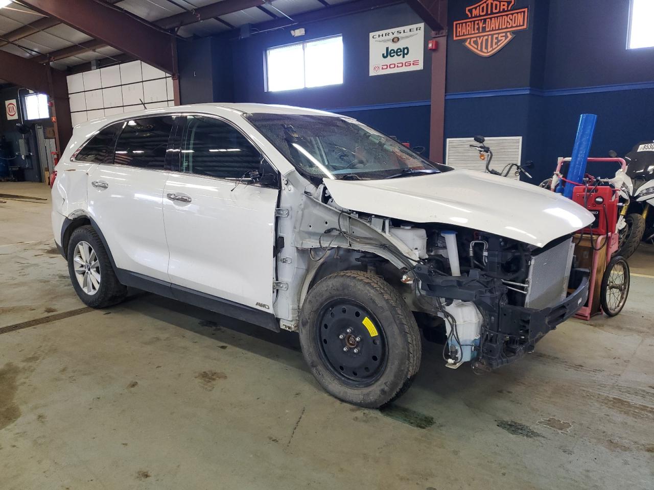2019 KIA Sorento VIN 5XYPGDA34KG524890 Copart auction photo, front end / rear end damage thumbnail 4